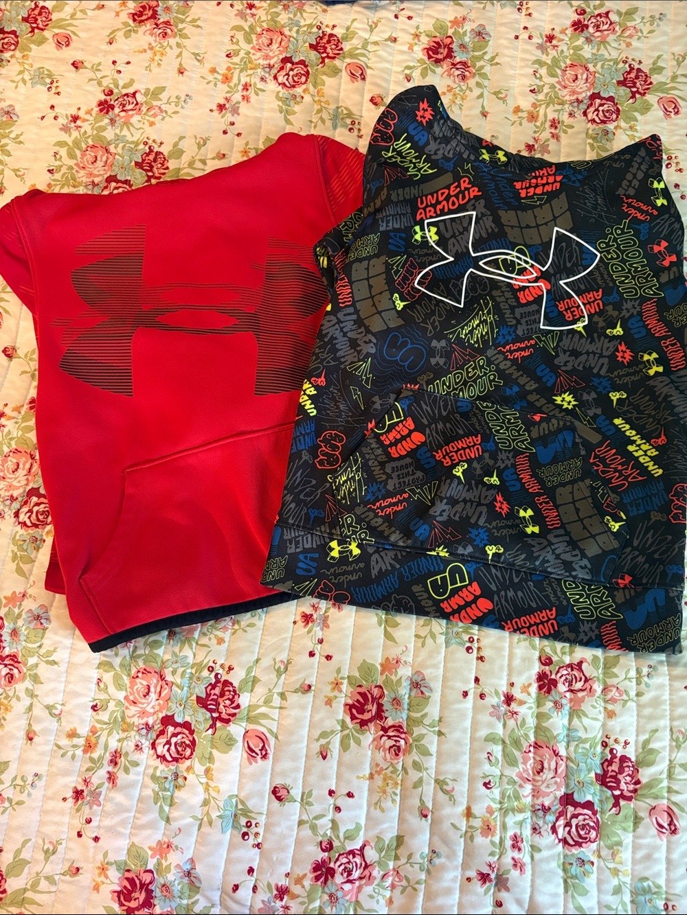 Under Armour Bundle of Hoodies youth size small/6